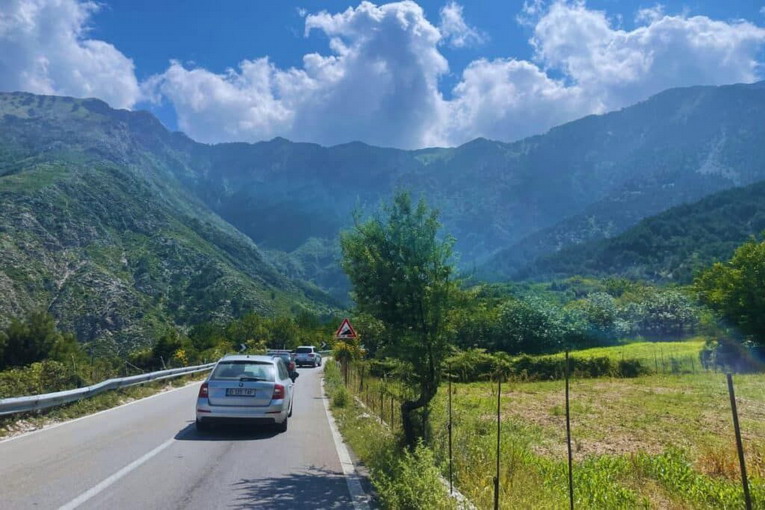 Noleggio auto a Tirana, Albania: come scegliere bene e partire senza stress